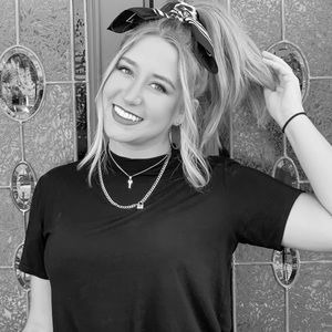 Meet your Posher, Hannah